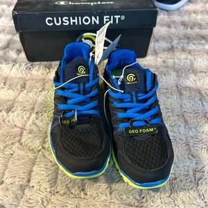 Champion Boys Geo Foam Sneakers size 2